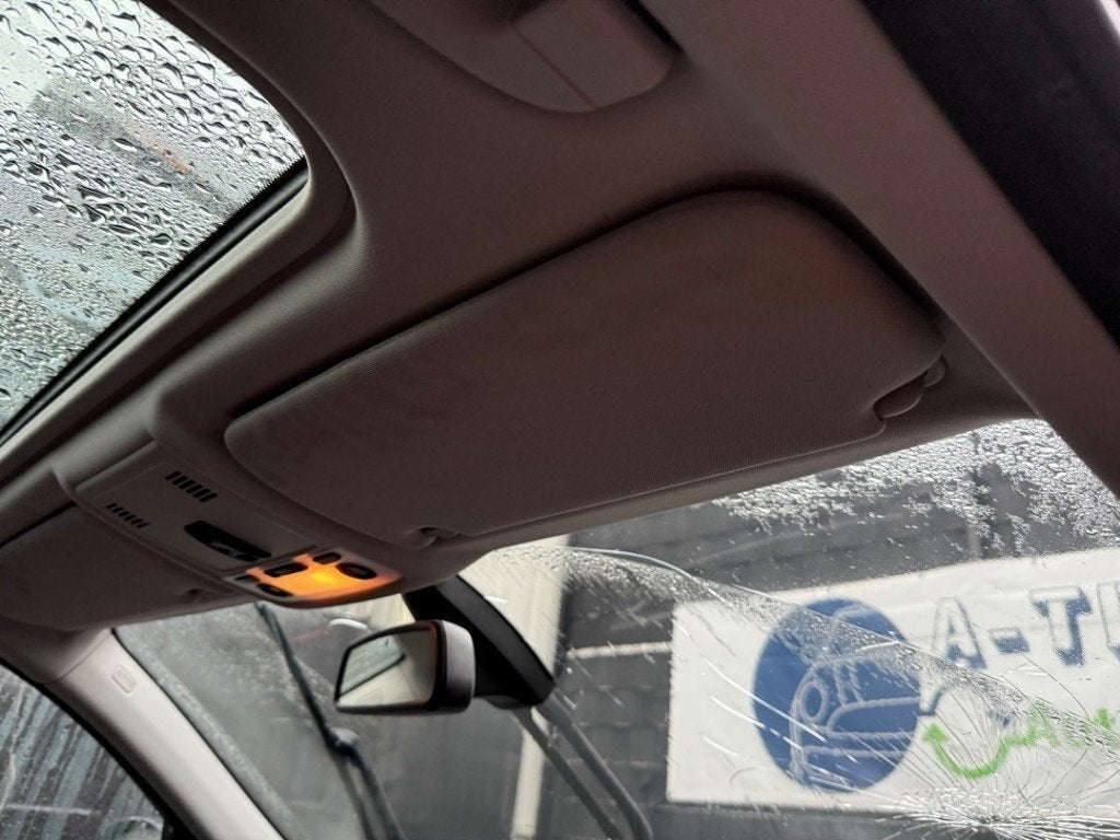 ZONNEKLEP BMW 3 serie (E90) (|51166981650|), Gebruikt, BMW, Petuelring 130
80809  München, DE, Bayerische Motoren Werke AG