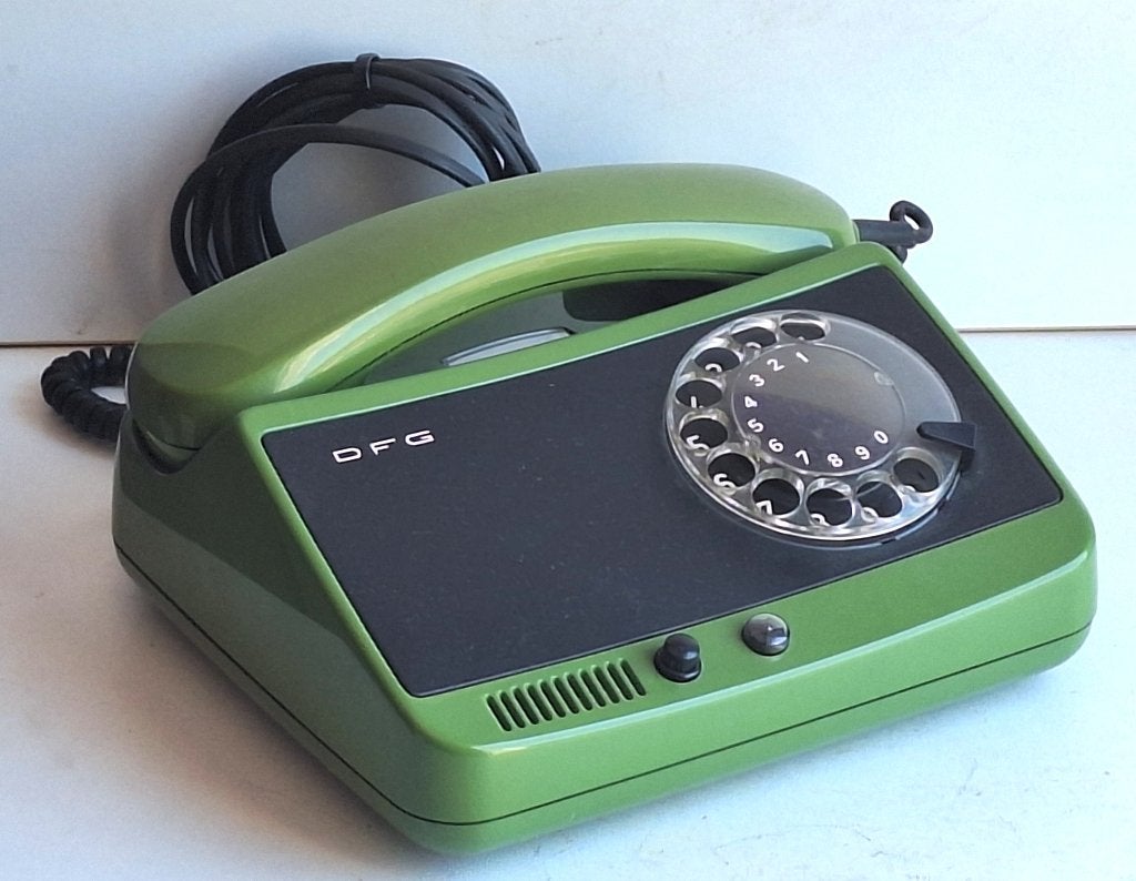 Joli ancien téléphone vintage allemand vert, Enlèvement ou Envoi