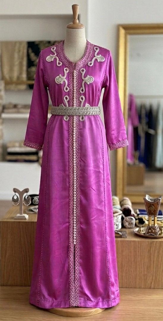 Caftan fille 10 ans, Enlèvement, Utilisé, Fille