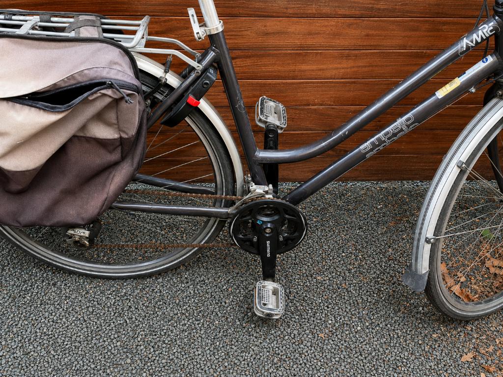 Oude vrouwenfiets, op te lappen, voor een prikje, Fietsen en Brommers, Gebruikt, Versnellingen, Schijfrem, Ophalen