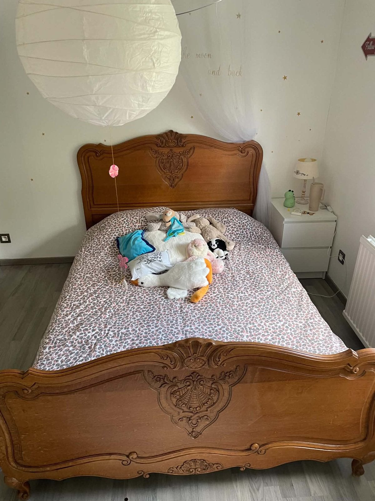 Antiek bed 1m40 met lattenbodem en 2 nachtkastjes, Huis en Inrichting, Gebruikt, Bruin, Tweepersoons, 140 cm