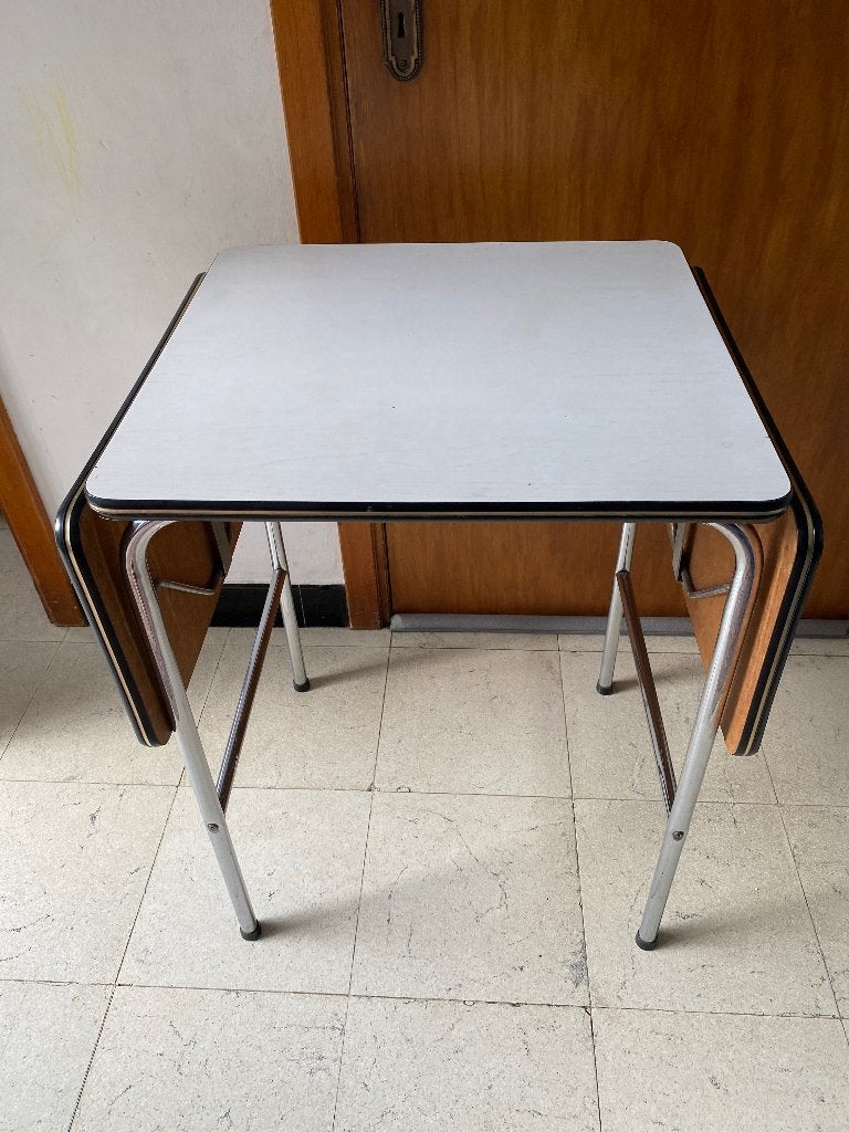 Vintage tafeltje, Ophalen