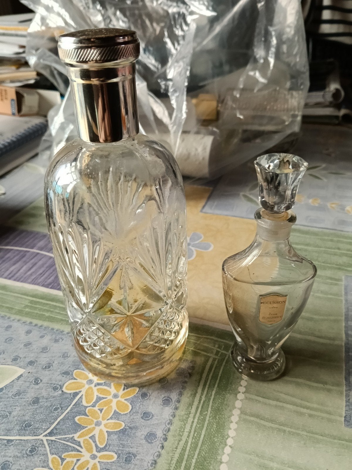 Flacons de parfum anciens, Collections, Parfums, Enlèvement ou Envoi