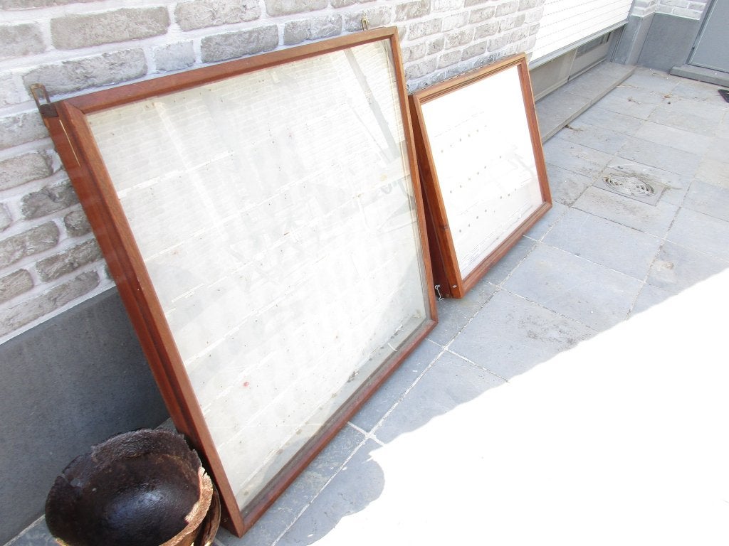 2 kaders voor medailles of dolken  of ......., Verzamelen, Ophalen