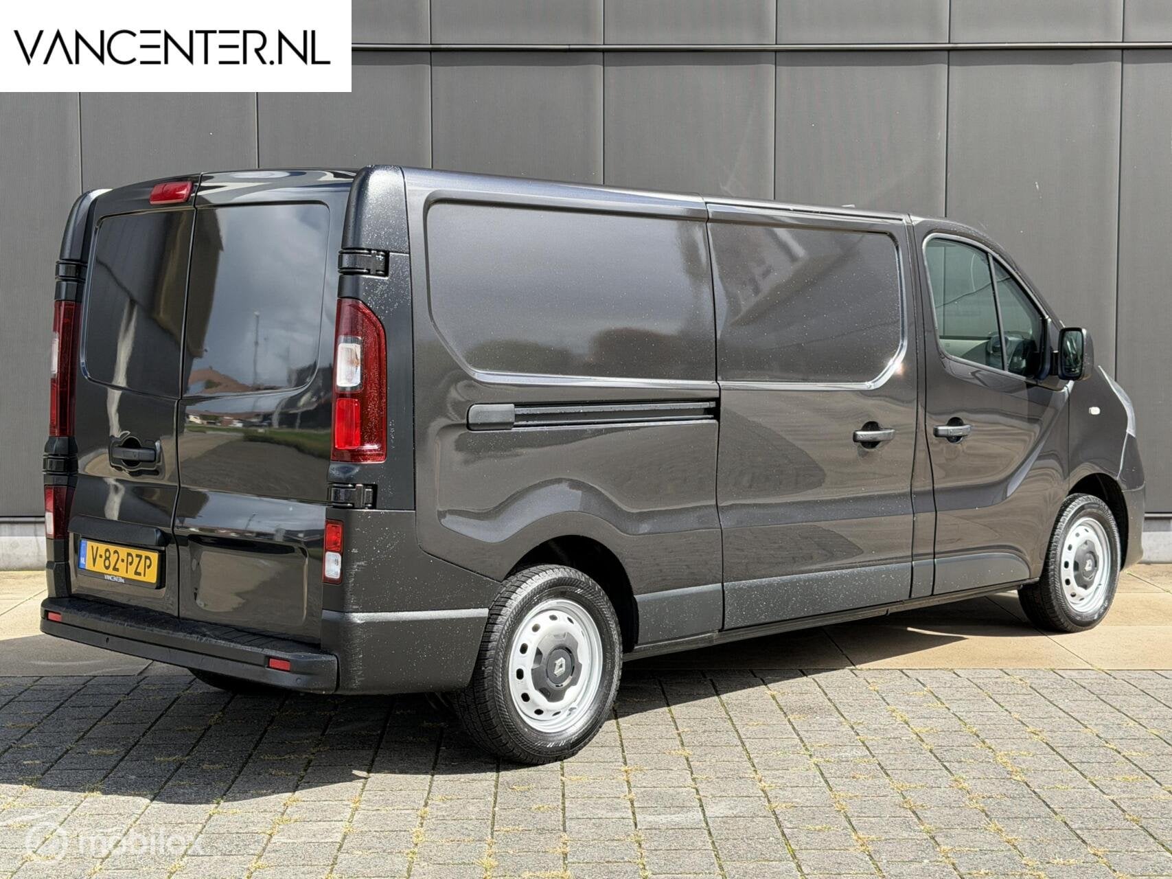 Renault Trafic L2 1.6 dCi 120PK Airco 2x Schuifd. Zwart Bank, Voorwielaandrijving, Verwarmde buitenspiegels, Stof, 4 cilinders