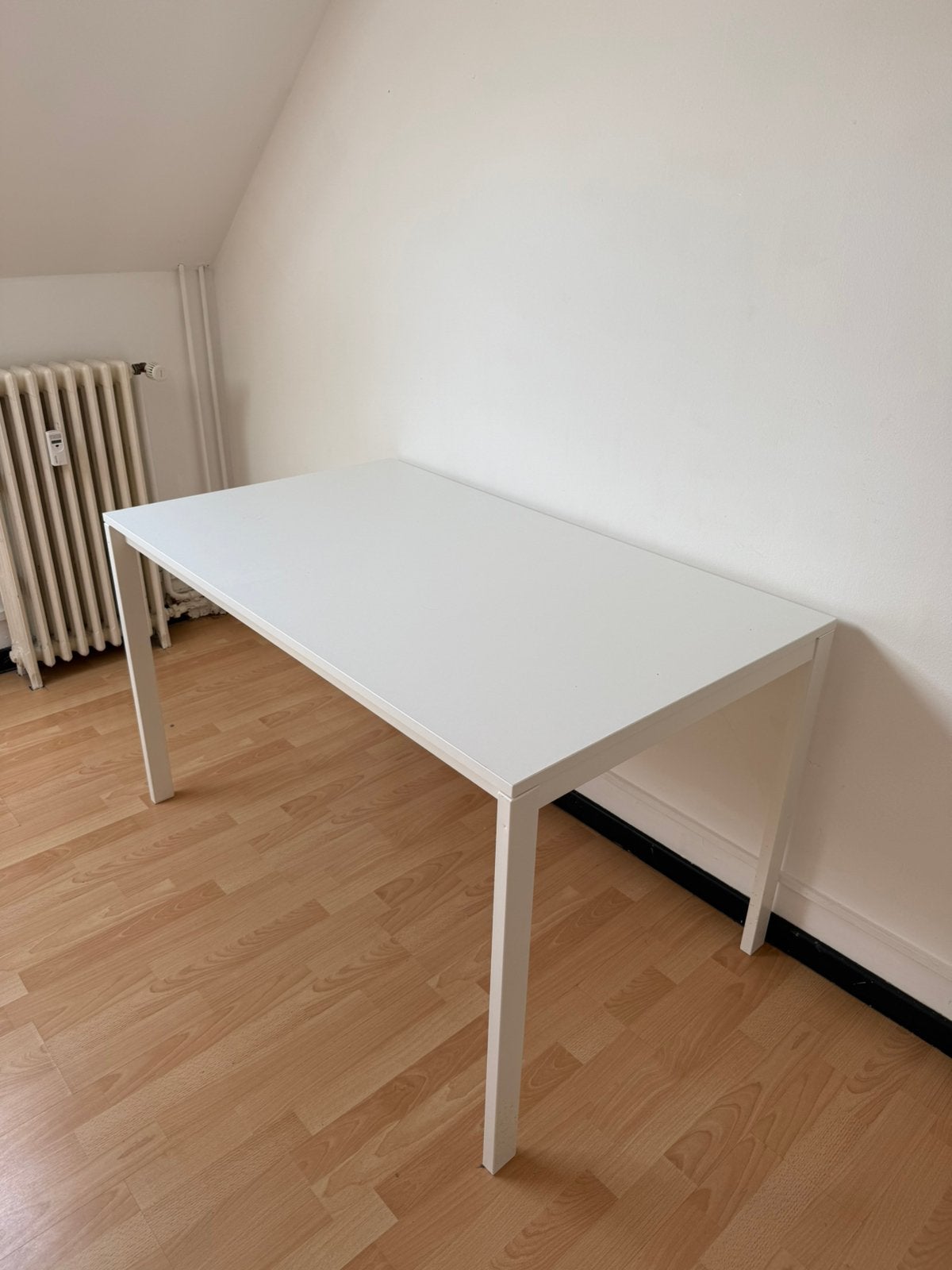 Table a manger / dining table, Ophalen of Verzenden, Zo goed als nieuw