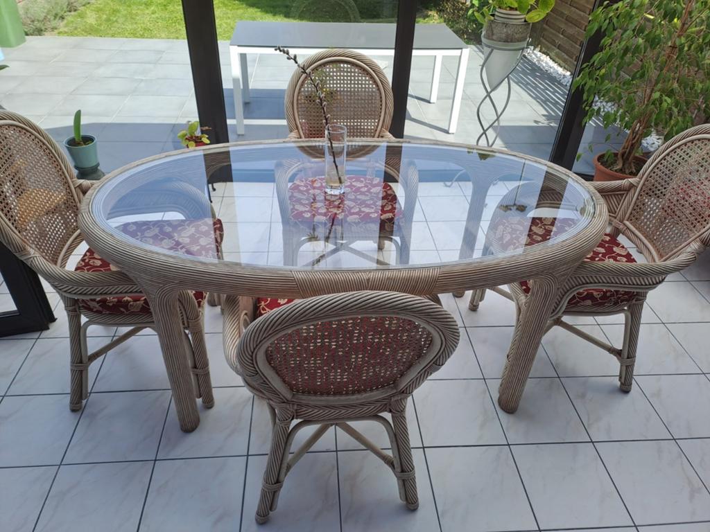 Rotan tafel met 4 confortabele stoelen, Enlèvement, Rotin