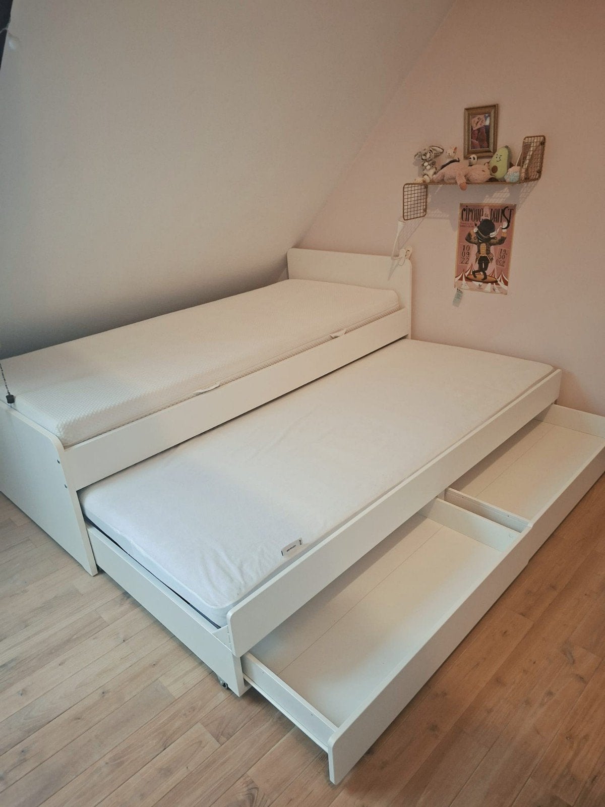 Ikea Släkt bedframe met onderbed en 2 opbergers, Huis en Inrichting, Slaapkamer | Bedden, Ophalen, Gebruikt, 90 cm, Eenpersoons
