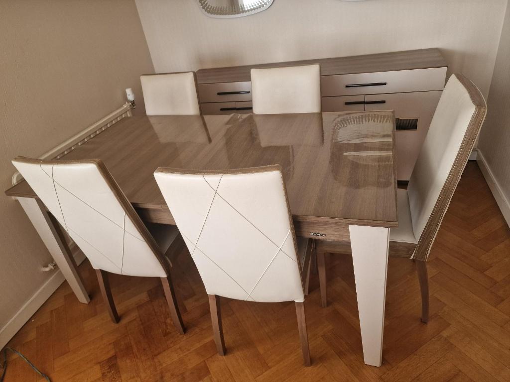 Table de salle à manger et 5 chaise et buffet, Enlèvement, Comme neuf, 4 à 6 chaises