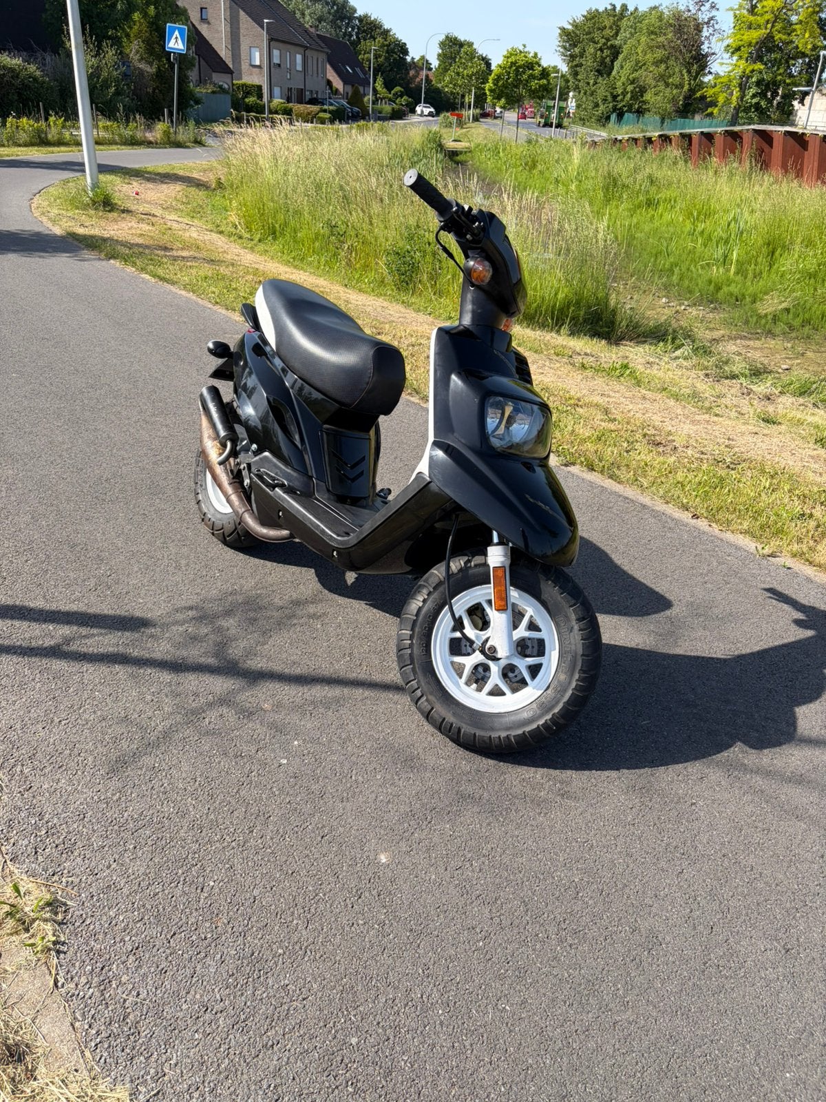 Mbk booster A klasse te koop, Fietsen en Brommers, Ophalen of Verzenden, Zo goed als nieuw, Klasse A (25 km/u), Elektrisch