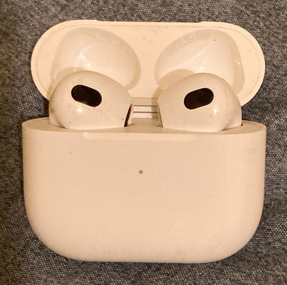 AirPods 3 génération origine, Ophalen of Verzenden, Apple, In oorschelp (earbud), Wit
