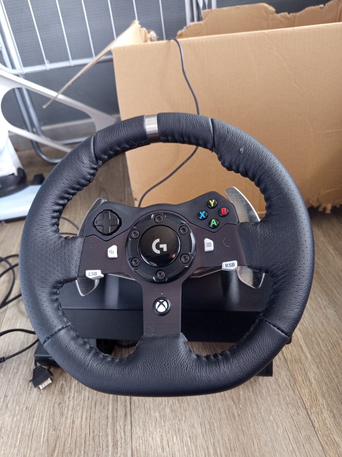 Logitech G920 Driving Force Xbox one/ series en pc, Games en Spelcomputers, Ophalen, Zo goed als nieuw, Stuurtje of Sportattribuut