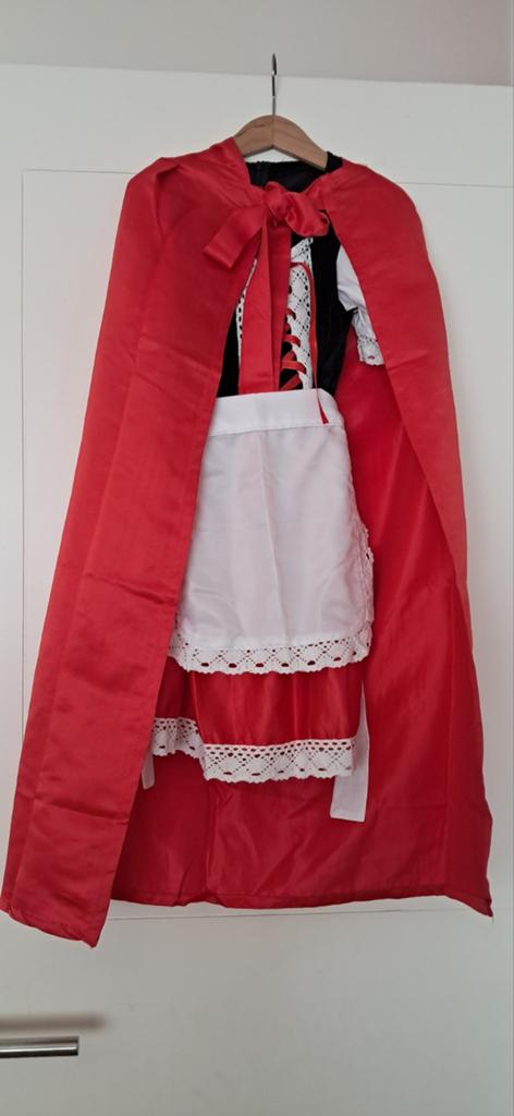 Costume 4 pièces du Petit Chaperon Rouge taille 122 (6-7 ans, Vêtements | Hommes, Costumes de carnaval & Vêtements de fête, Enlèvement ou Envoi