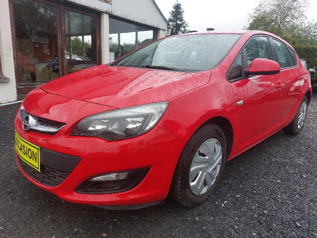 Opel Astra 1.4i, Autos, Rouge, Euro 5, Achat, https://public.car-pass.be/vhr/e72fac00-a942-4f67-aa24-11ad3f3e4c82
