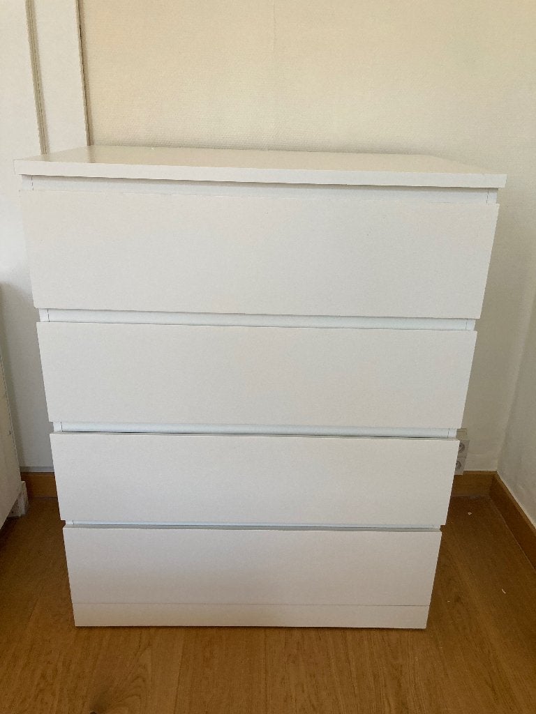 2 commodes ikea blanches et lit avec matelas 140x200cm, Maison & Meubles, Queen size, Beige, 140 cm, Enlèvement