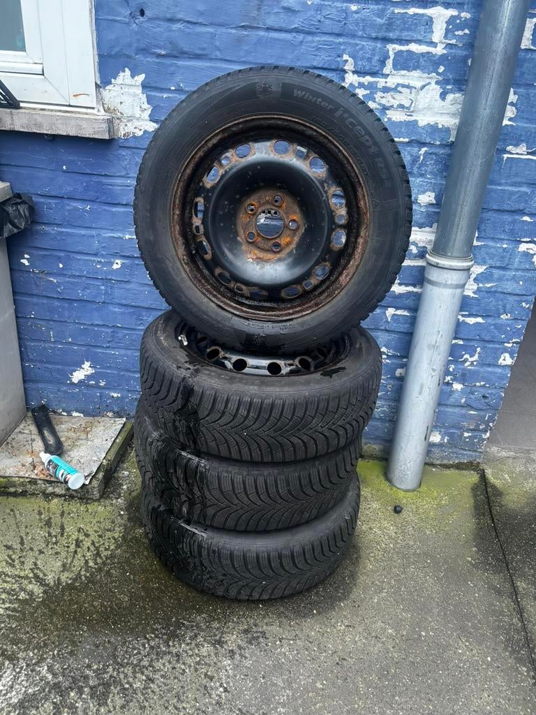Winter set wielen met banden 185/60 R15 88T Hankook, Ophalen, Gebruikt, 15 inch, Banden en Velgen