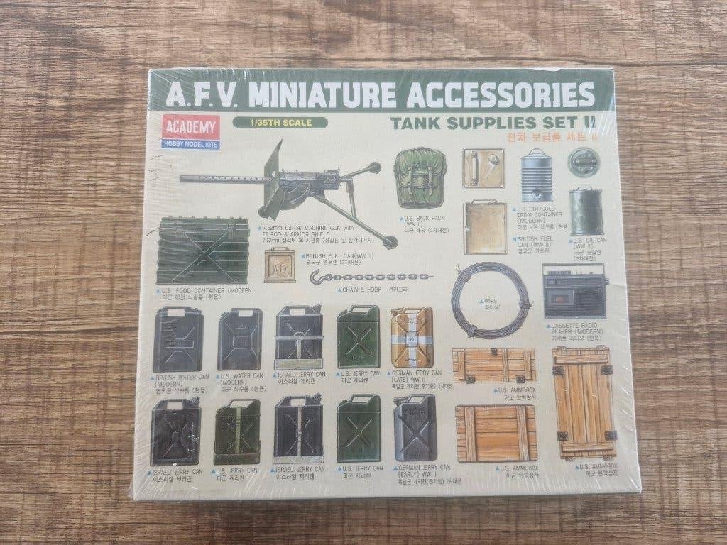 Academy 1/35 Tank Supplies Set II, Enlèvement ou Envoi, Neuf, 1:35 à 1:50, Diorama