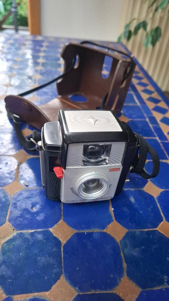 Kodak Brownie Starlet, avec étui cuir, Enlèvement ou Envoi, 1960 à 1980, Appareils photo