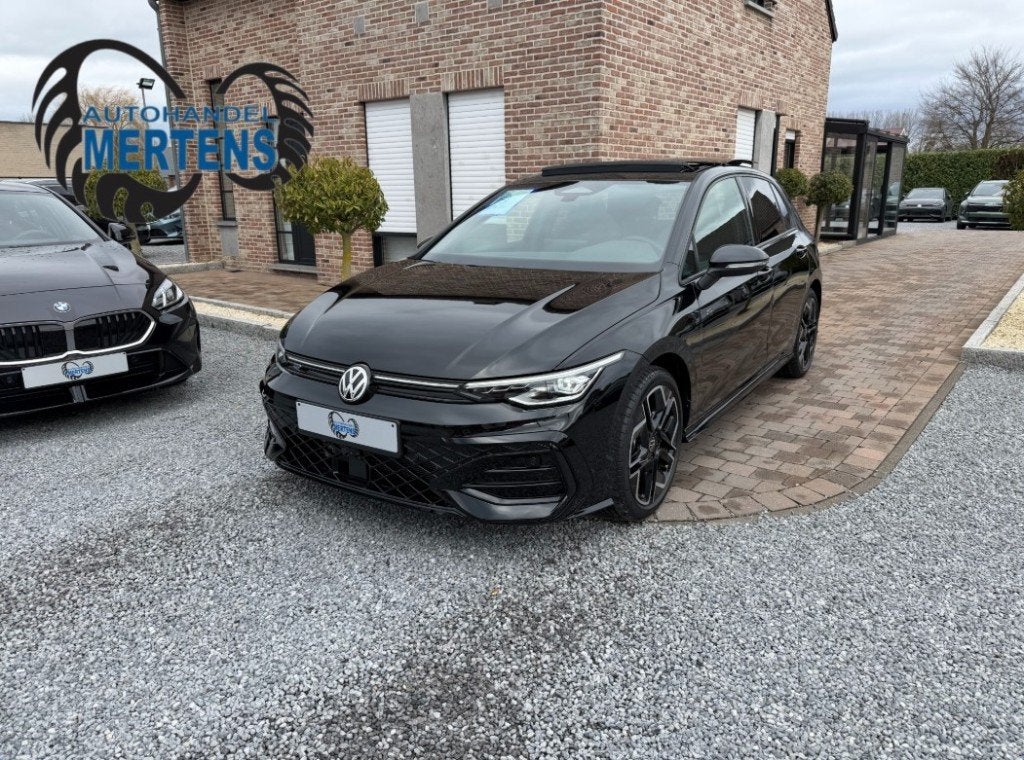 Volkswagen Golf VIII 1.5 eTSI R-Line PANO H/KARDON 360CAM, Automaat, 1498 cc, 4 cilinders, https://public.car-pass.be/vhr/57bb4fd6-0c83-4b96-a1eb-96c02a5712b0