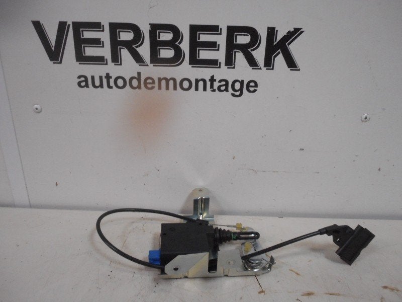 VEROUILLAGE CENTRALISEE CAPOT MOTEUR Omega B (25 / 26 / 27), Opel, Opel Automobile GmbH, Utilisé, Kontakt-opel@opel.com