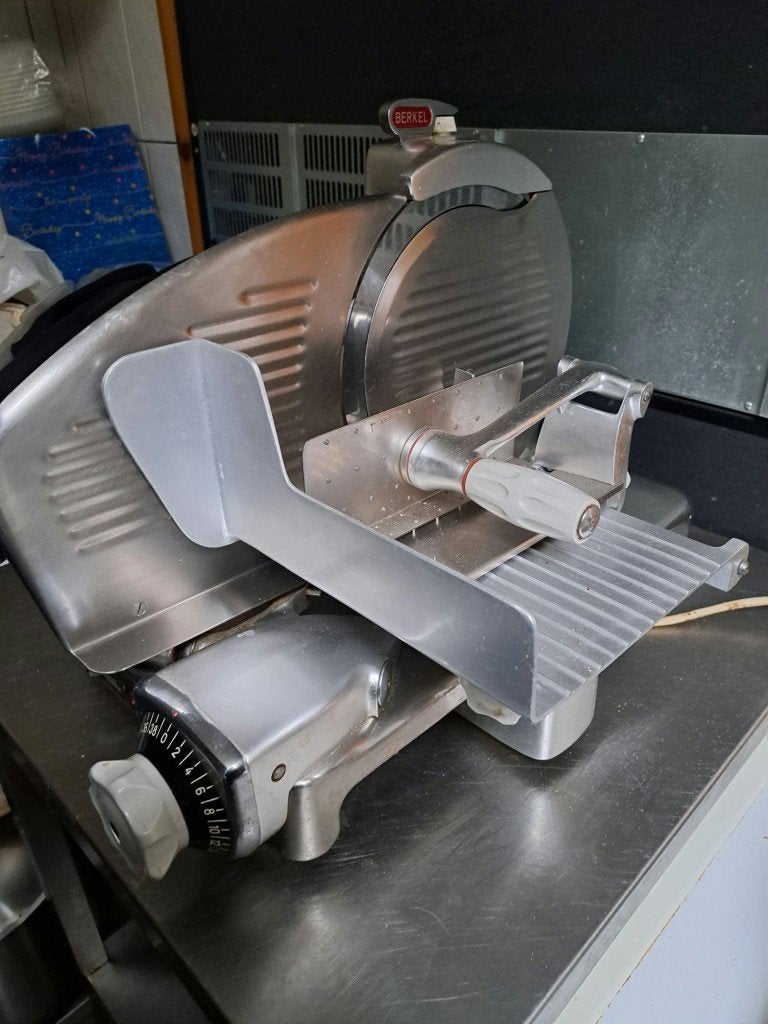 Vleessnijmachine, Zakelijke goederen, Ophalen, Gebruikt, Fornuis, Frituur en Grillen