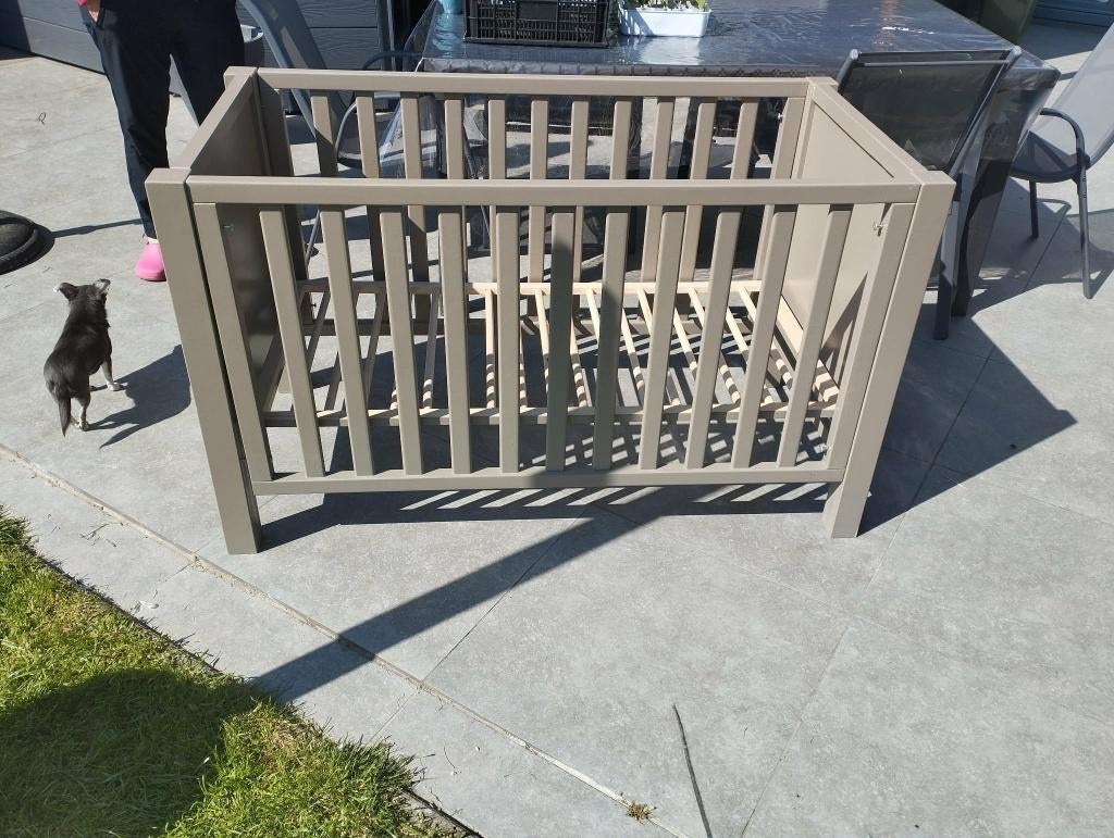 Lit bebe marque quax, Enfants & Bébés, Enlèvement, Lit