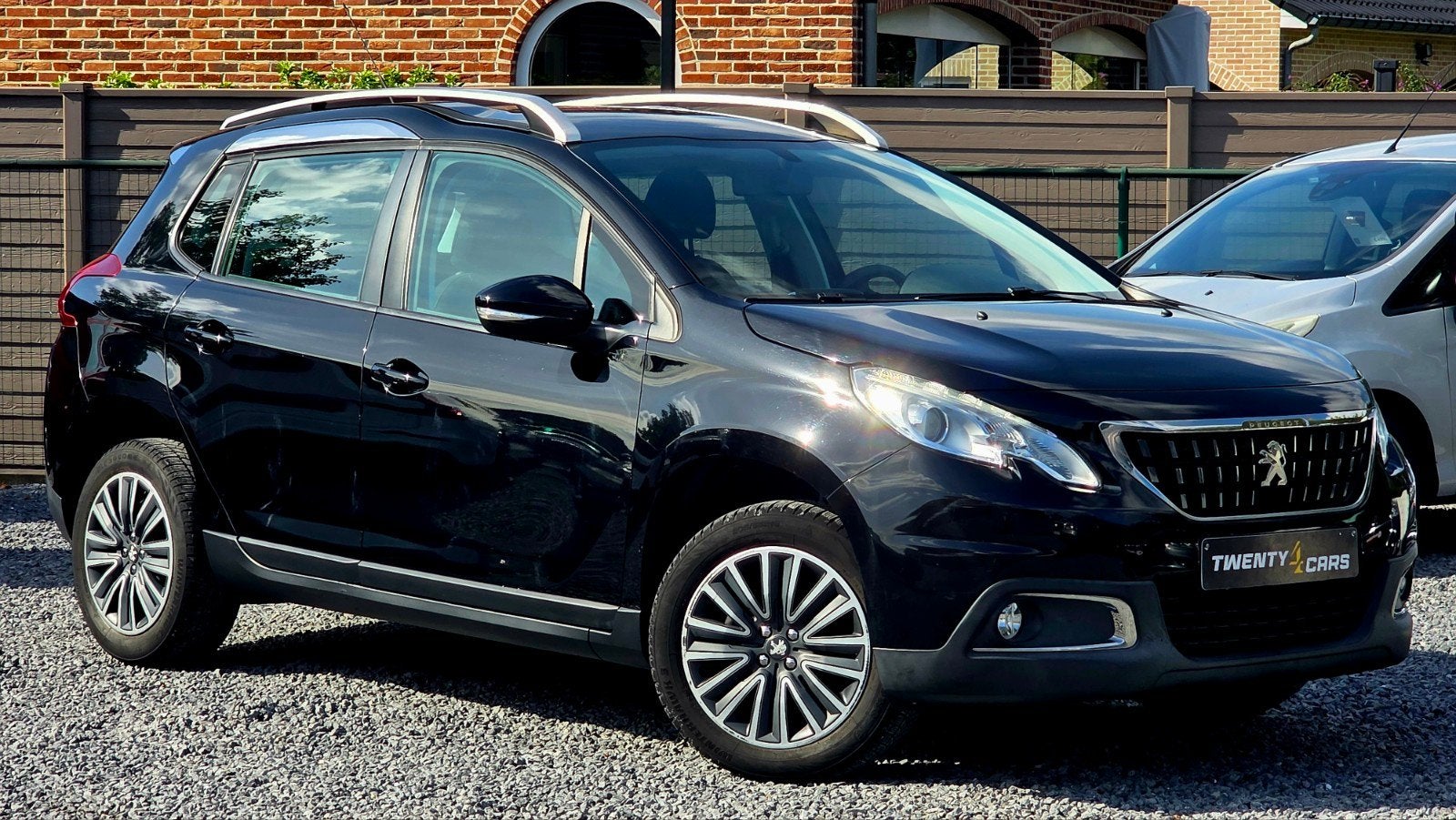 Peugeot 2008 Navigatie Airco ParkeerSensoren Led Euro 6*, Autos, Achat, Euro 6, Entreprise, Boîte manuelle