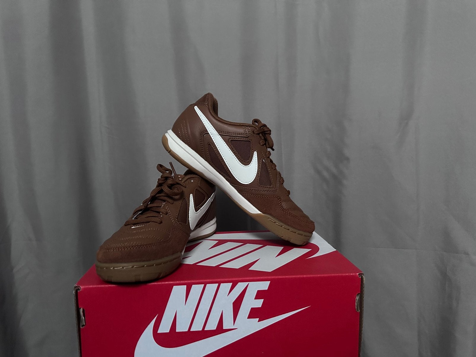 Baskets Nike Gato taille 38 neuves, Neuf, Enlèvement ou Envoi, Brun, Chaussures basses