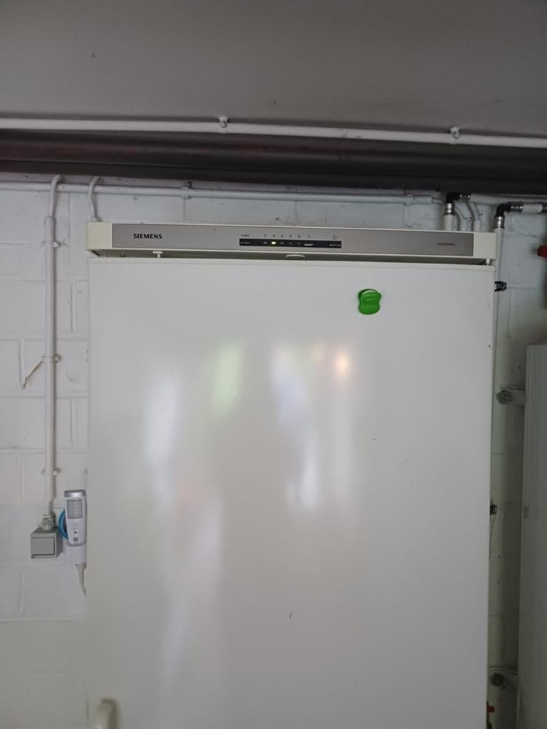 Velo, cadre, frigo, sèche linge, garde robe à donner, Enlèvement, Utilisé