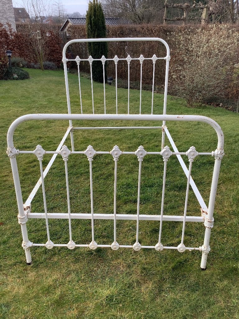 Antiek bed, Ophalen