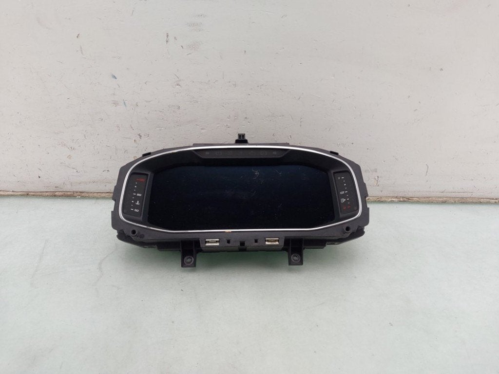 COCKPIT Seat Leon (5FB) (01-2012/08-2020) (|5F0920790|), Gebruikt, Service@seat.de, Seat Deutschland GmbH, Seat