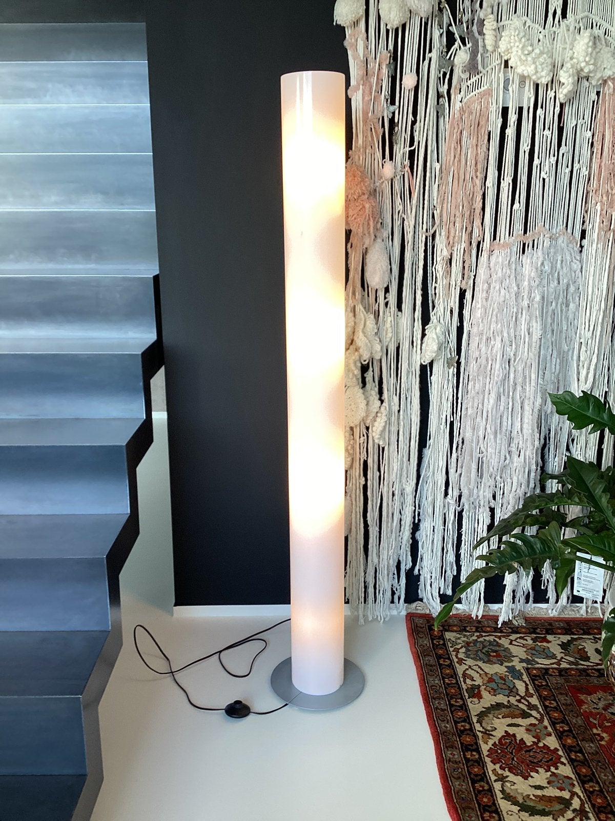 Lampe sur pied massive, Maison & Meubles, Enlèvement, Comme neuf