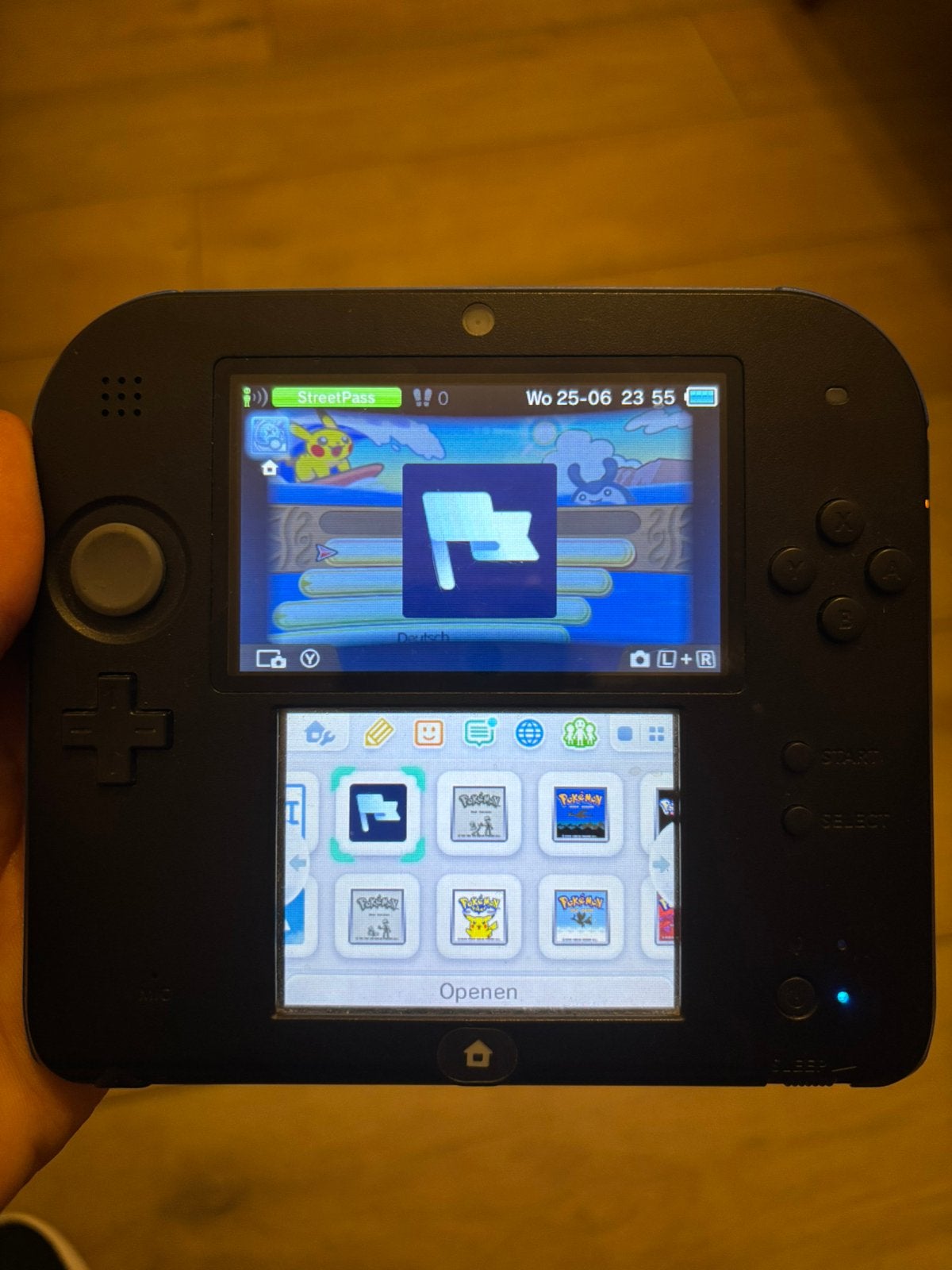 Nintendo 2 DS met 19 pokemon spellen op DS geinstalleerd, Enlèvement ou Envoi, Comme neuf