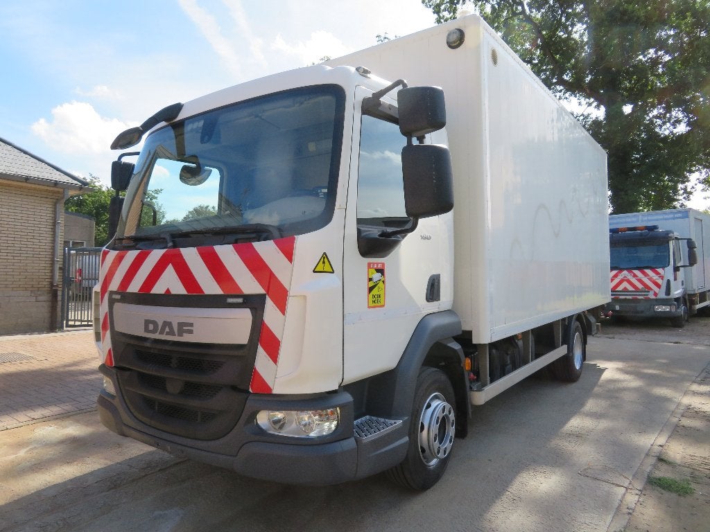 DAF LF180FA - ingericht - 2016 - €6, Auto's, Vrachtwagens, Multifunctioneel stuurwiel, Bedrijf, 2 deurs, Te koop