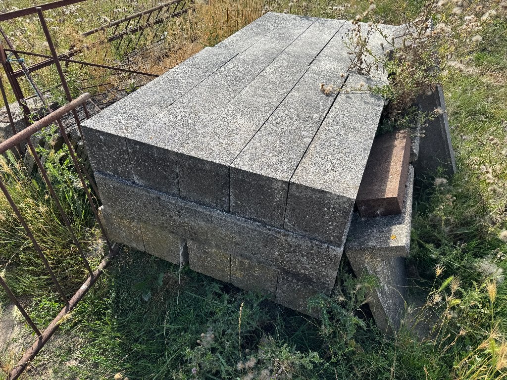 betonnen borduren, Tuin en Terras, Ophalen, Blok, 25 cm of meer, Zo goed als nieuw