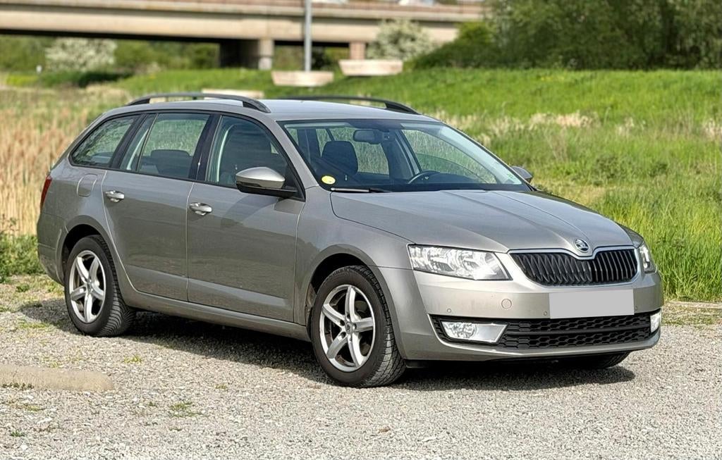 Skoda Octavia 1.6 TDI (2016) – Euro6b - Showroomstaat, Auto's, Skoda, Euro 6, 1600 cc, Electronic Stability Program (ESP), Bedrijf