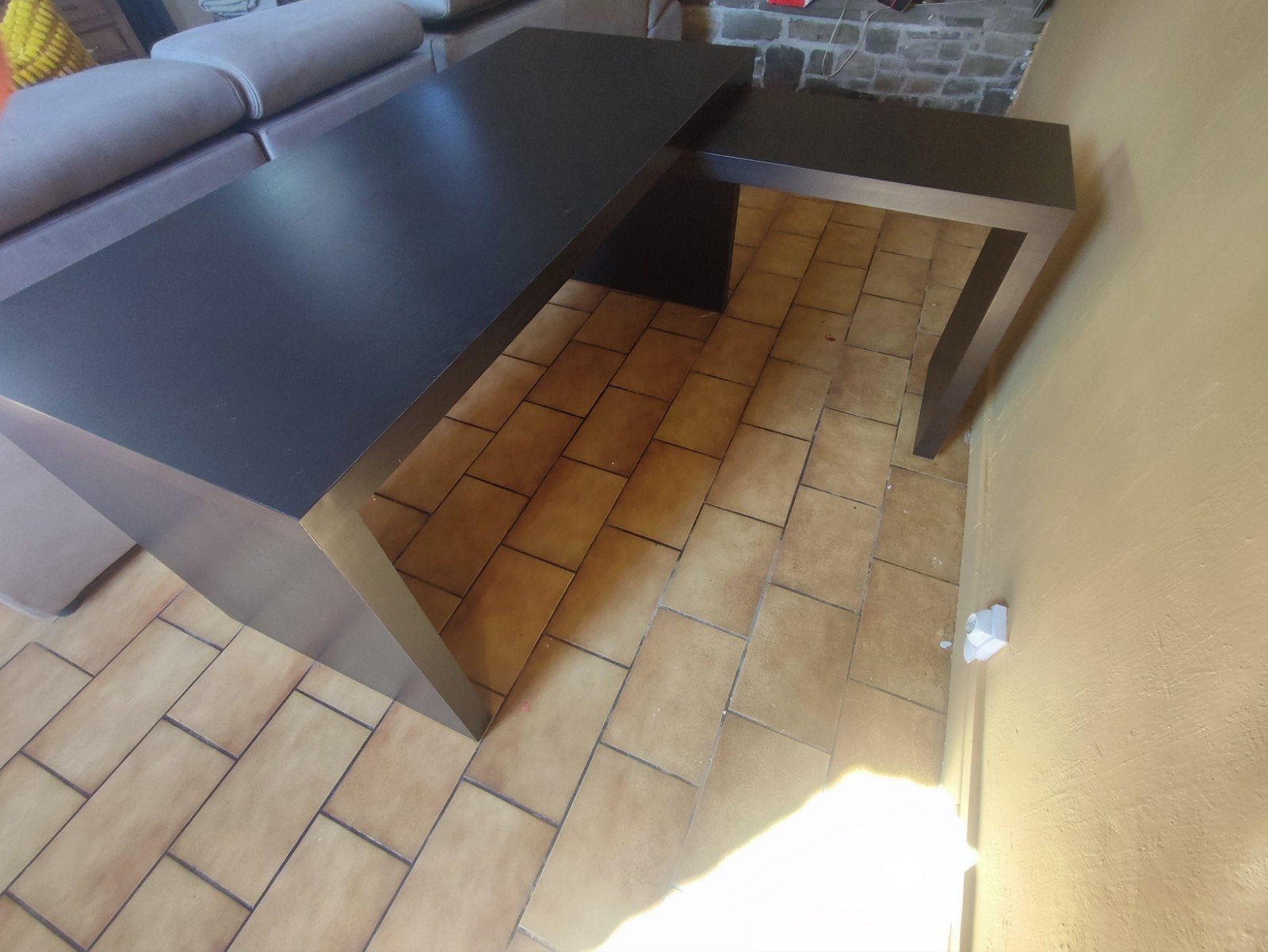 Très beau bureau Ikea Malm avec allonge rétractable, Ophalen