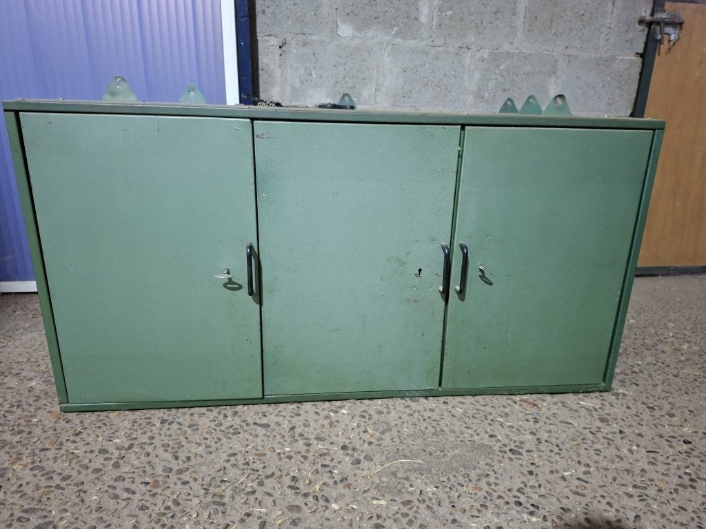 4 metalen kastjes voor gereedschap/werkplaats, Ophalen, Gebruikt