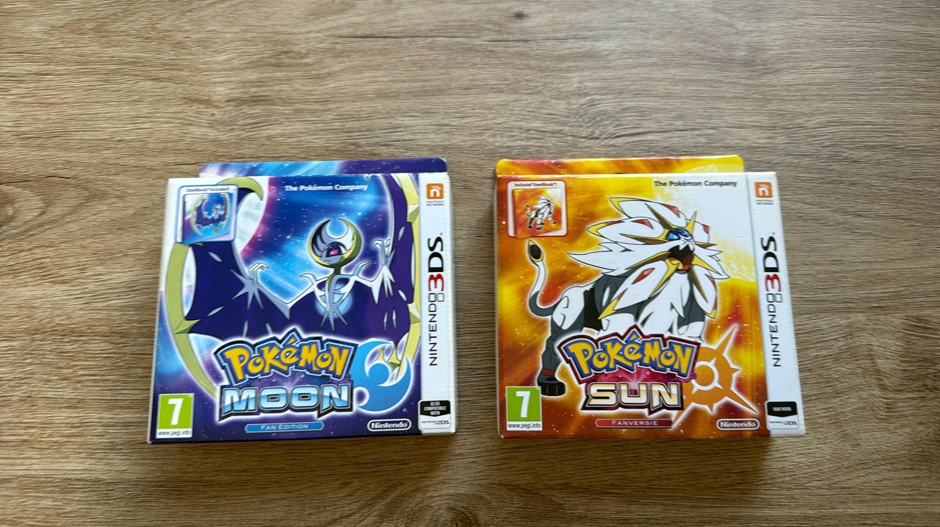 Pokemon sun en moon met steelbook, Ophalen, Zo goed als nieuw