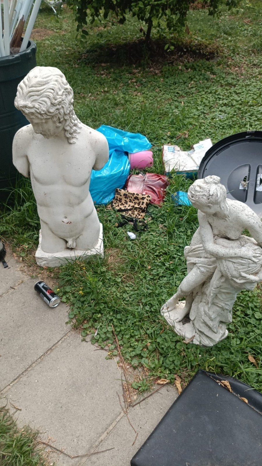 veel verschillende zware tuin ornamenten en sokkels en buste, Tuin en Terras, Ophalen