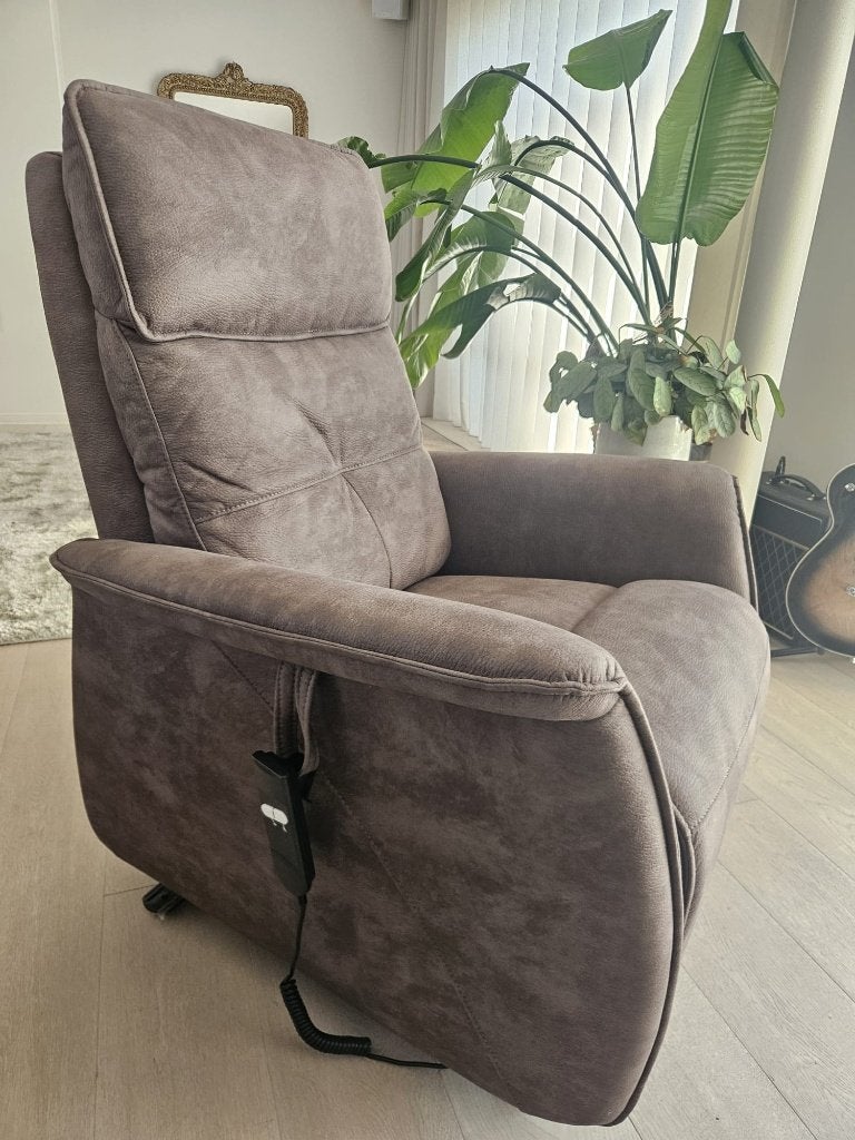 Relaxzetel Fanny - bruin ( electrisch), Huis en Inrichting, Fauteuils, Kunststof, 75 tot 100 cm, Ophalen of Verzenden, Zo goed als nieuw