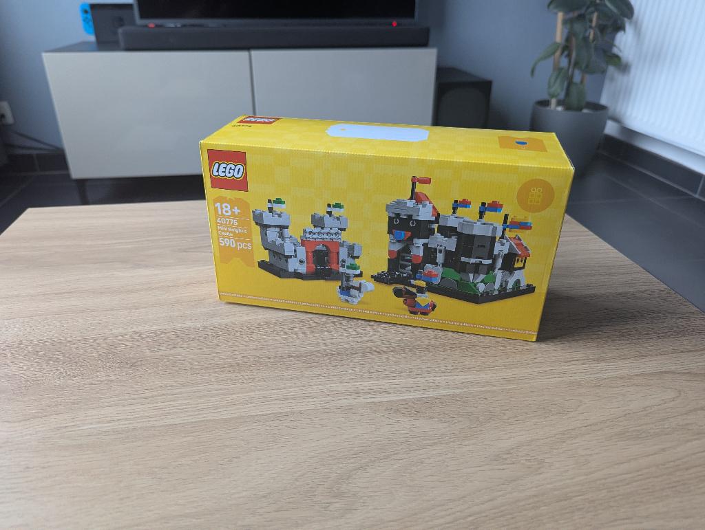 LEGO Mini Knight's Castle - limited edition (40776), Nieuw, Ophalen of Verzenden, Castle, Complete set