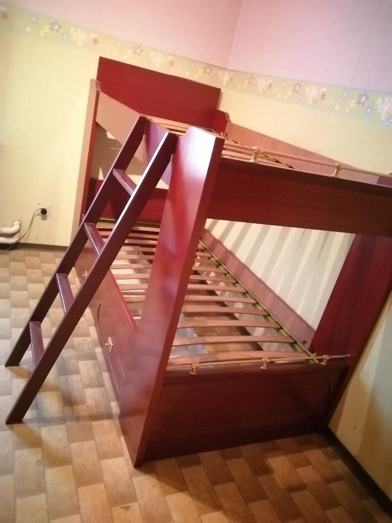 stevig STAPELBED met 2 laden en 2 latoflexen, Enfants & Bébés, Chambre d'enfant | Lits superposés & Lits mezzanines, Comme neuf