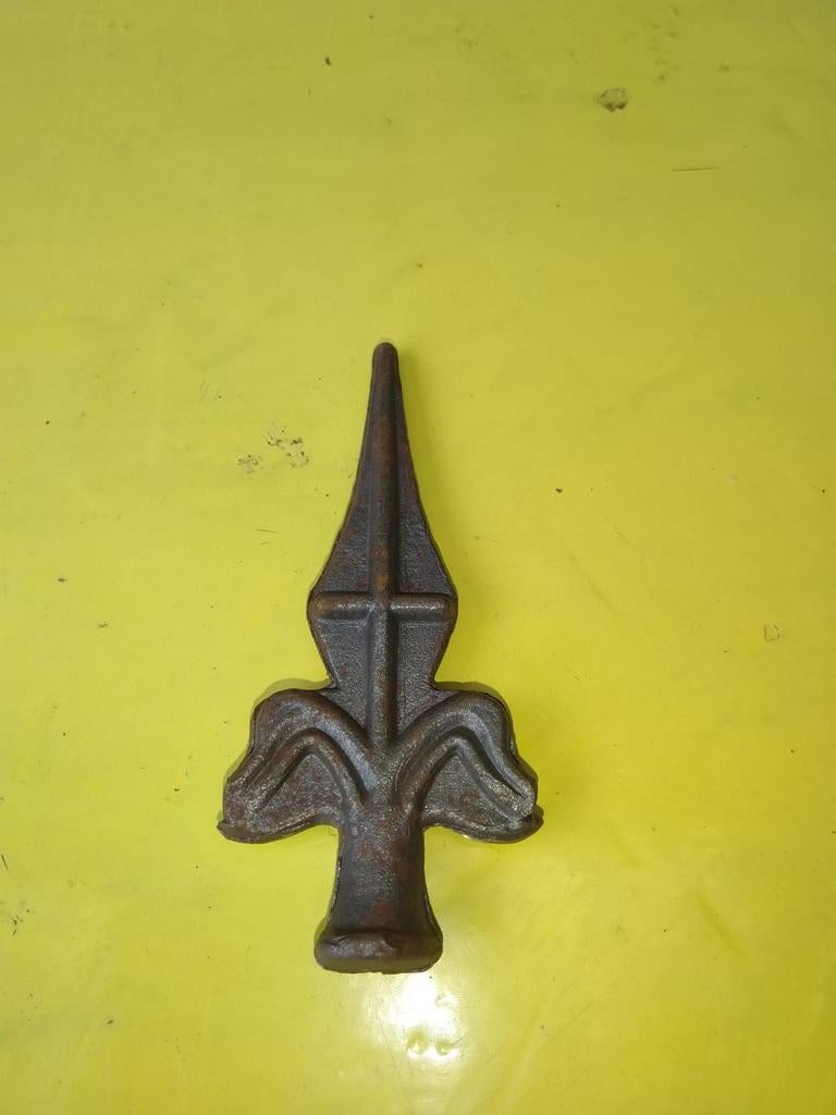 Smeet ijzer hekwerk 33 pinnen 33 met gat 35 zonder gat en 16, Enlèvement, Comme neuf, Fer