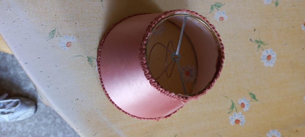 kleine oudroze lampenkap voor bedlampje, Ophalen, Gebruikt