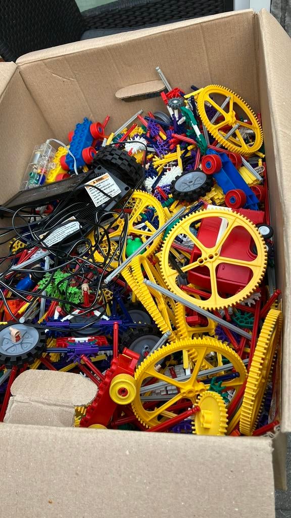 Volle doos knex, Ophalen, Zo goed als nieuw