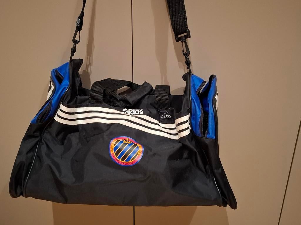 Sportzak club Brugge, Ophalen