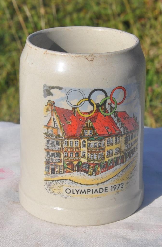 chope en gres olympiade 1972 de 1/2 litre, Antiquités & Art, Enlèvement ou Envoi