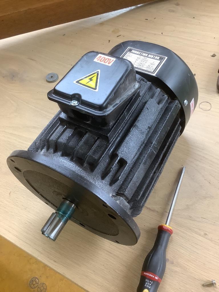 Inductiemotor 400v, Bricolage & Construction, Enlèvement ou Envoi, Moteur électrique, 1800 tpm ou plus, Comme neuf