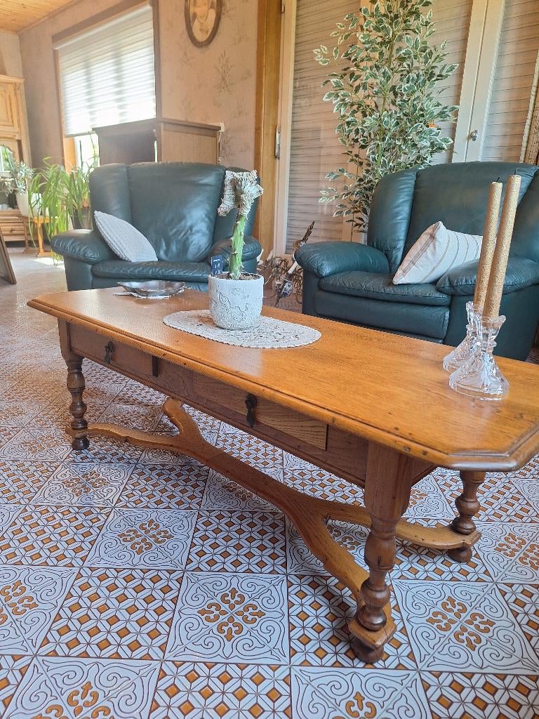 Table de salon en chêne massif. En parfait état., 100 à 150 cm, Moins de 50 cm, Comme neuf, Enlèvement